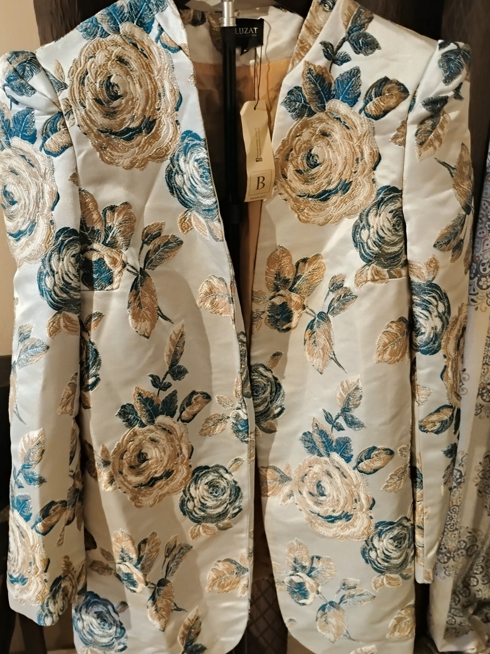 BLUZAT Size L NWT Floral Brocade Blazer in Cream with Gold & Teal Embroidery